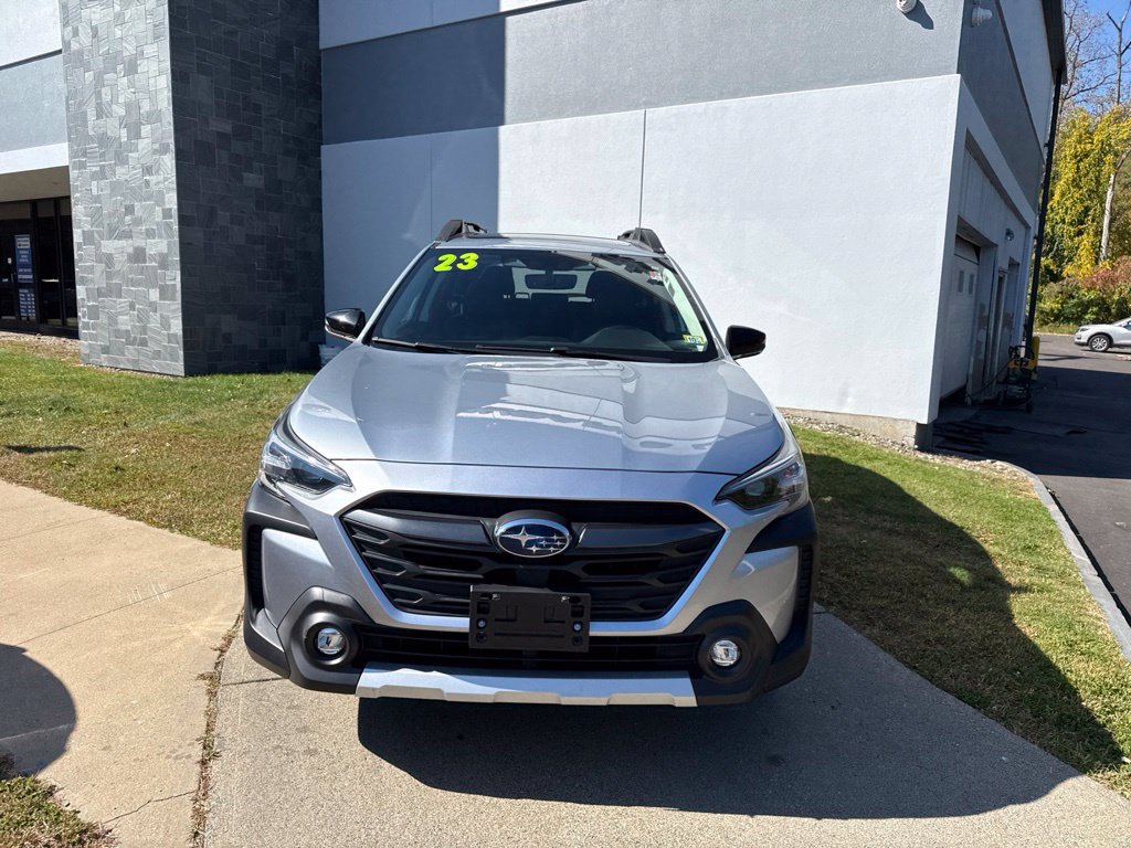 Used 2023 Subaru Outback Limited AWD/4WD image 9