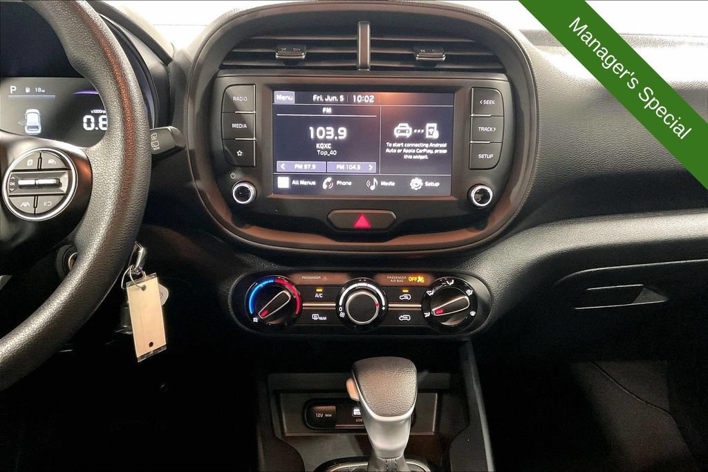 Used 2025 Kia Soul LX w/ LX Technology Package FWD image 7