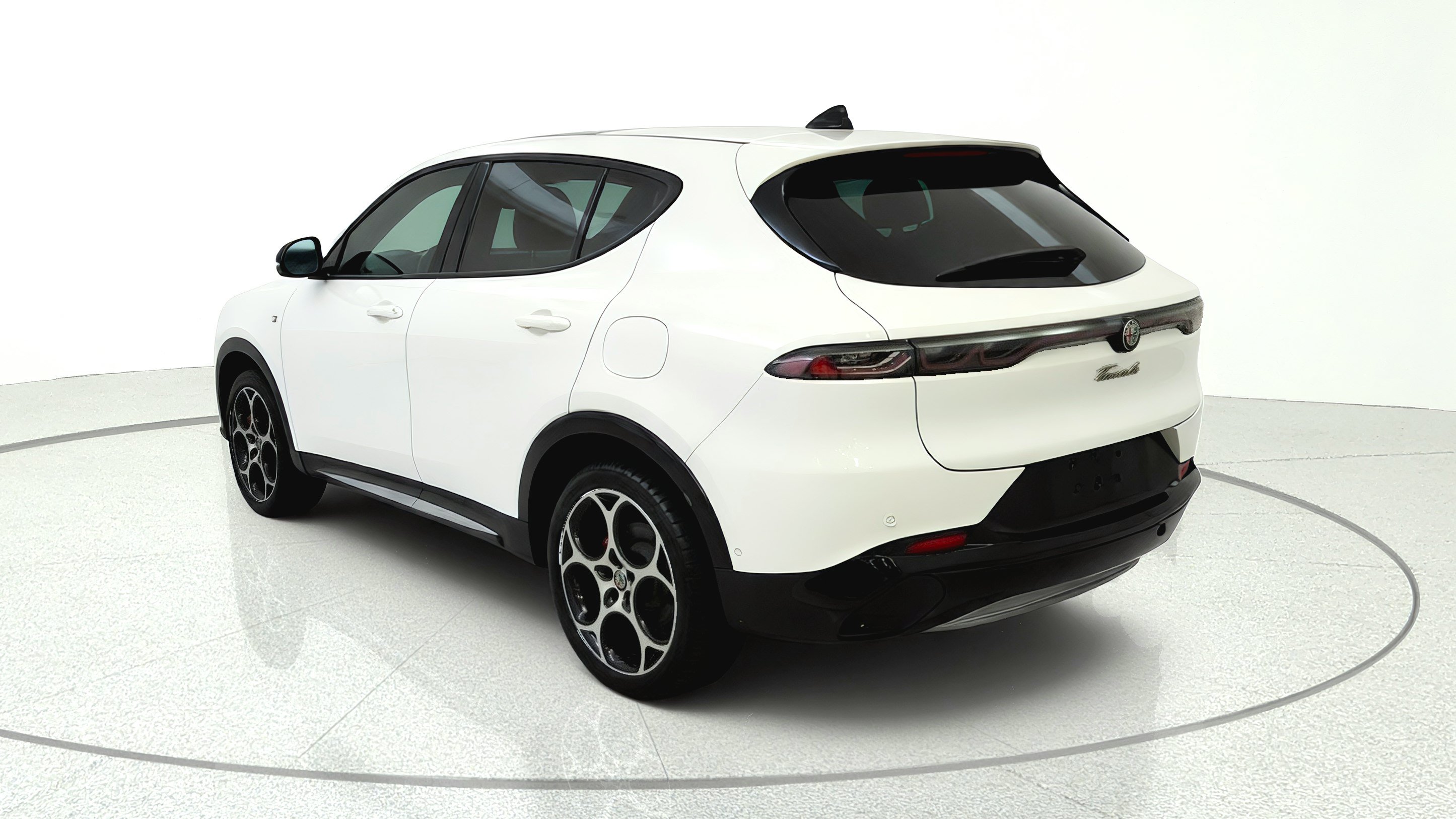Used 2024 Alfa Romeo Tonale Ti w/ Active Assist Package AWD/4WD image 5
