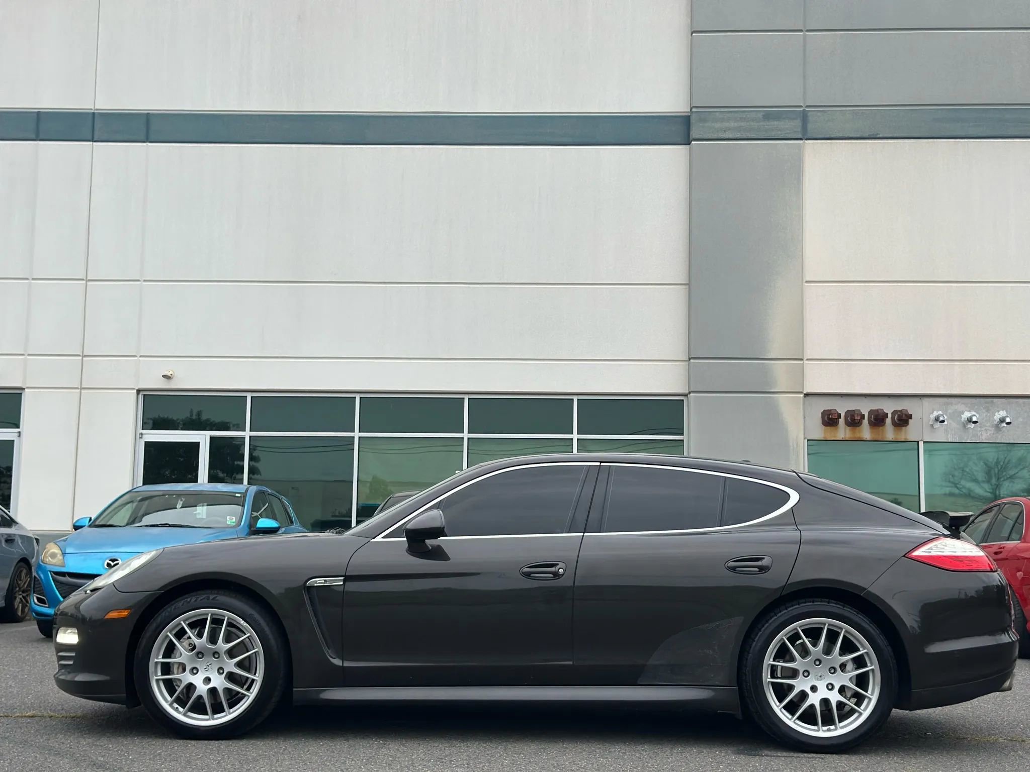 Used 2010 Porsche Panamera 4S image 7