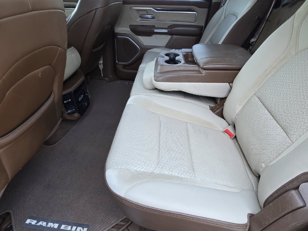 Used 2019 RAM 1500 Laramie AWD/4WD image 10