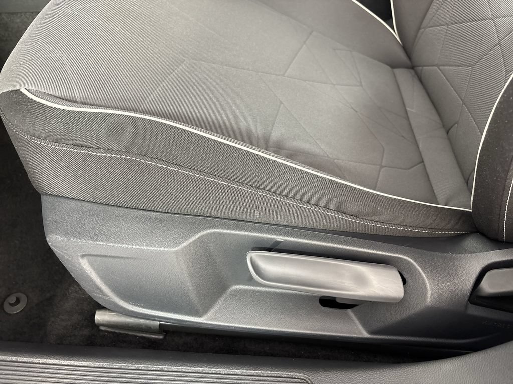 Used 2026 Volkswagen Jetta Sport FWD image 14