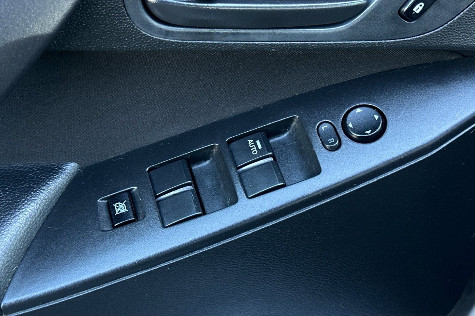 Used 2011 MAZDA MAZDA3 i Sport image 12