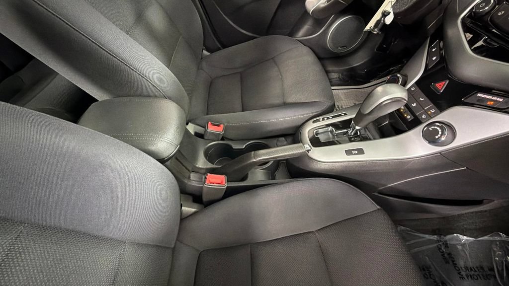 Used 2014 Chevrolet Cruze LT w/ All-Star Edition FWD image 33