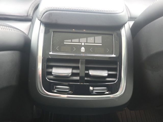 Used 2021 Volvo XC60 T5 Inscription image 24