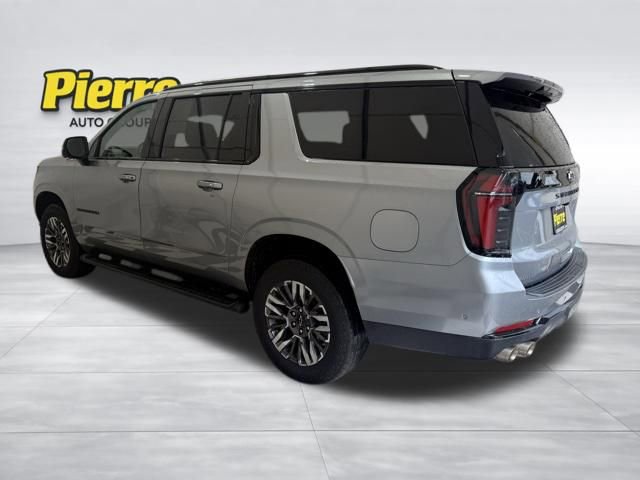 Used 2025 Chevrolet Suburban Z71 AWD/4WD image 2