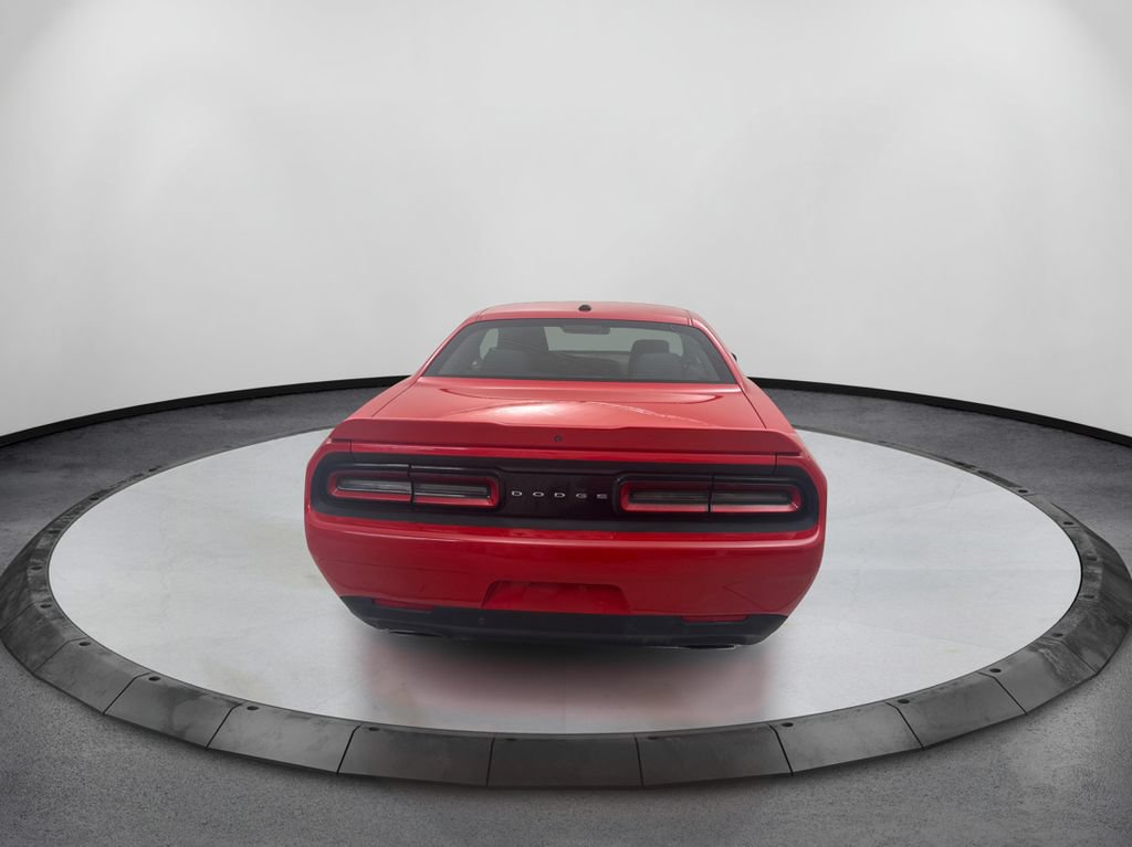 Used 2019 Dodge Challenger R/T RWD image 7