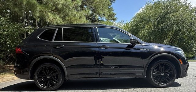 Used 2022 Volkswagen Tiguan SE R-Line image 14