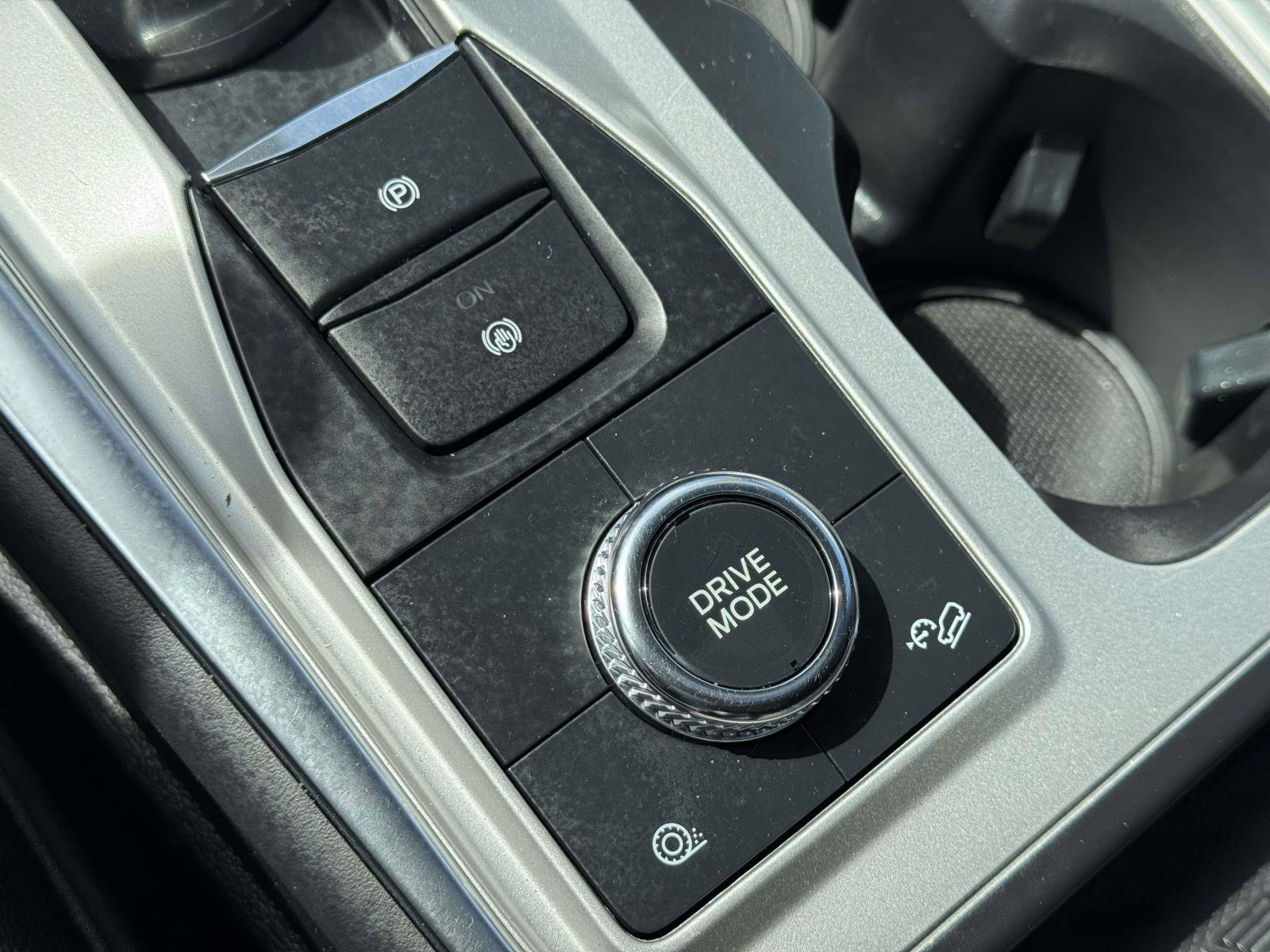 Used 2022 Ford Explorer Limited w/ Hybrid Equipment Group 310A image 31