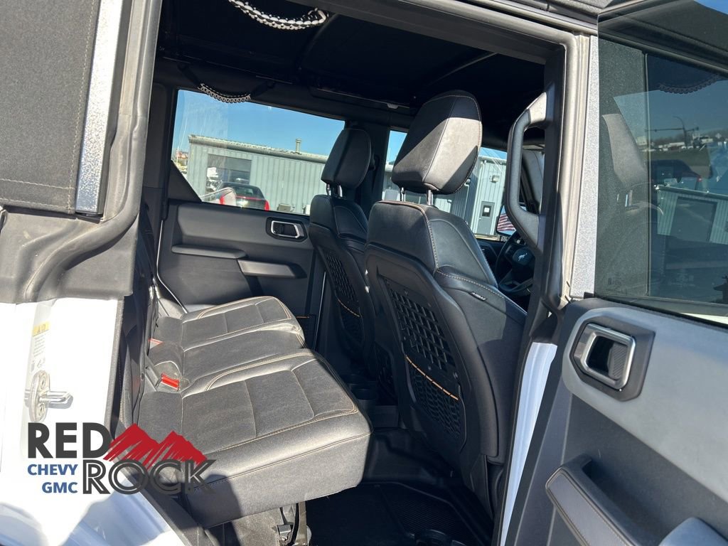 Used 2023 Ford Bronco Badlands image 13