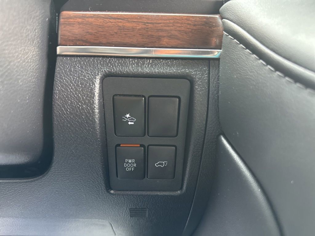 Certified 2021 Toyota Land Cruiser image 19