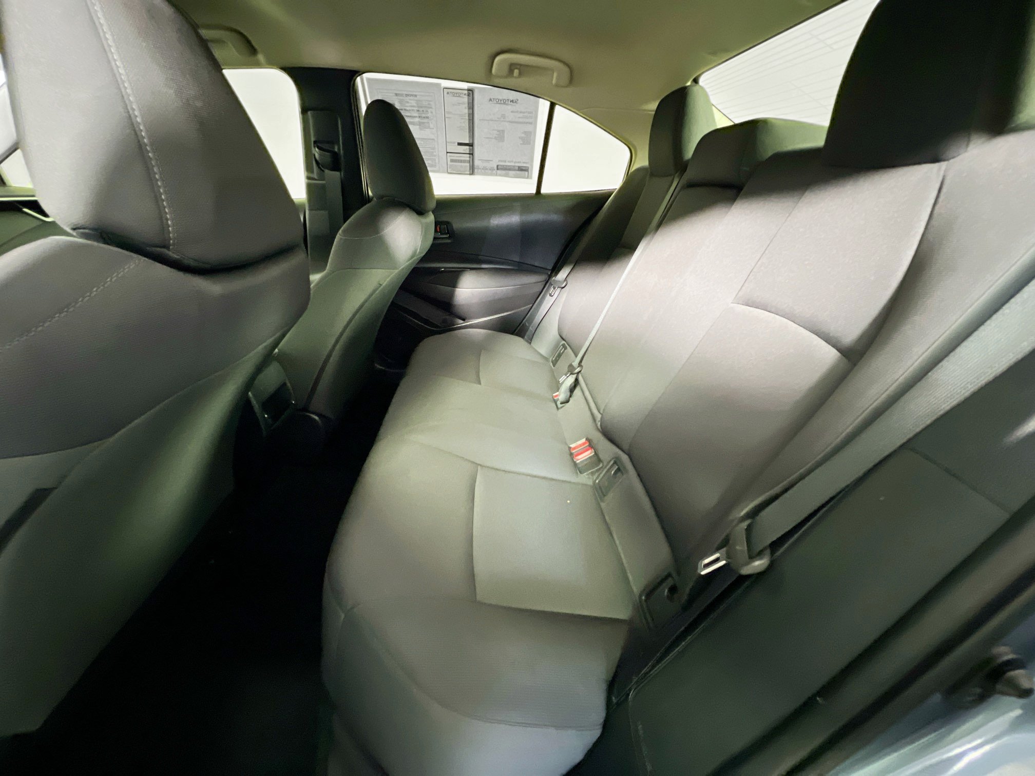 Used 2022 Toyota Corolla LE FWD image 26