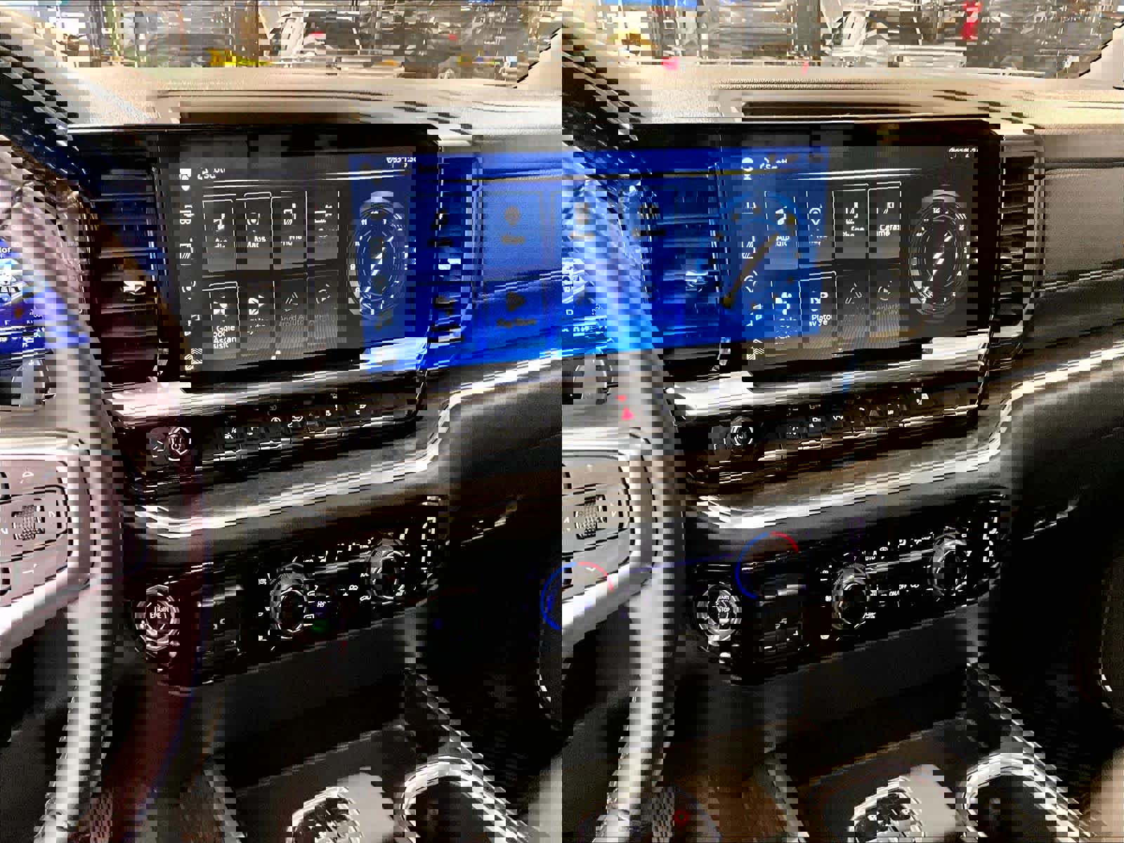 Used 2023 Chevrolet Silverado 1500 LTZ w/ LTZ Convenience Package II image 18