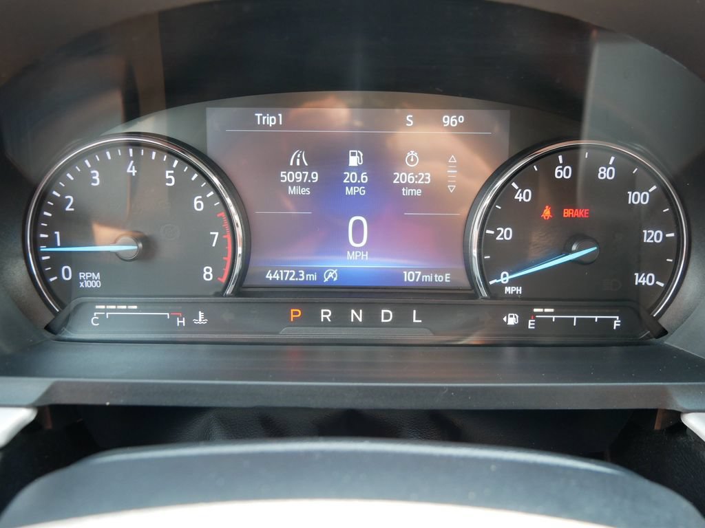 Used 2024 Ford Explorer XLT w/ Equipment Group 202A AWD/4WD image 21