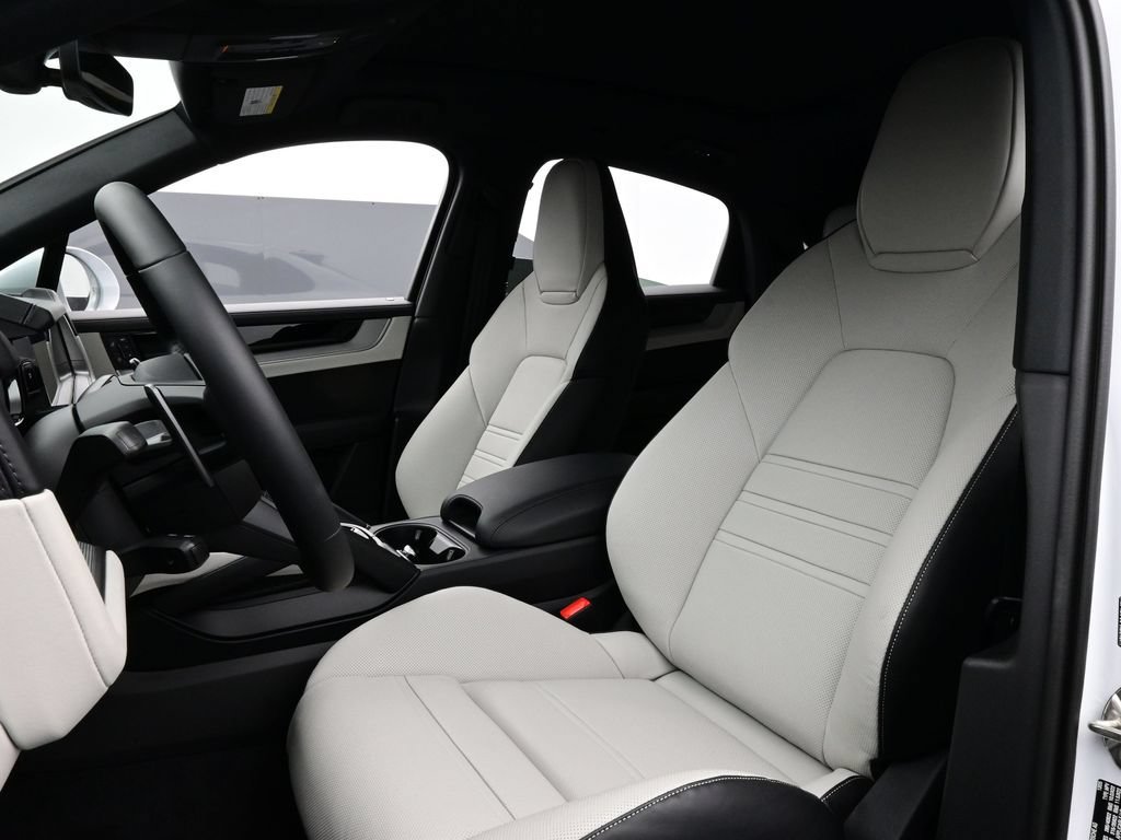 New 2026 Porsche Cayenne E-Hybrid Coupe AWD/4WD image 5
