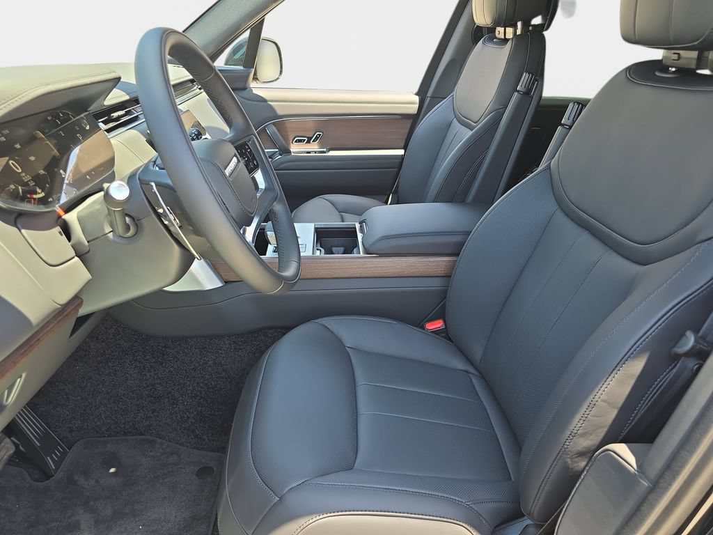 New 2026 Land Rover Range Rover Long Wheelbase SE AWD/4WD image 17