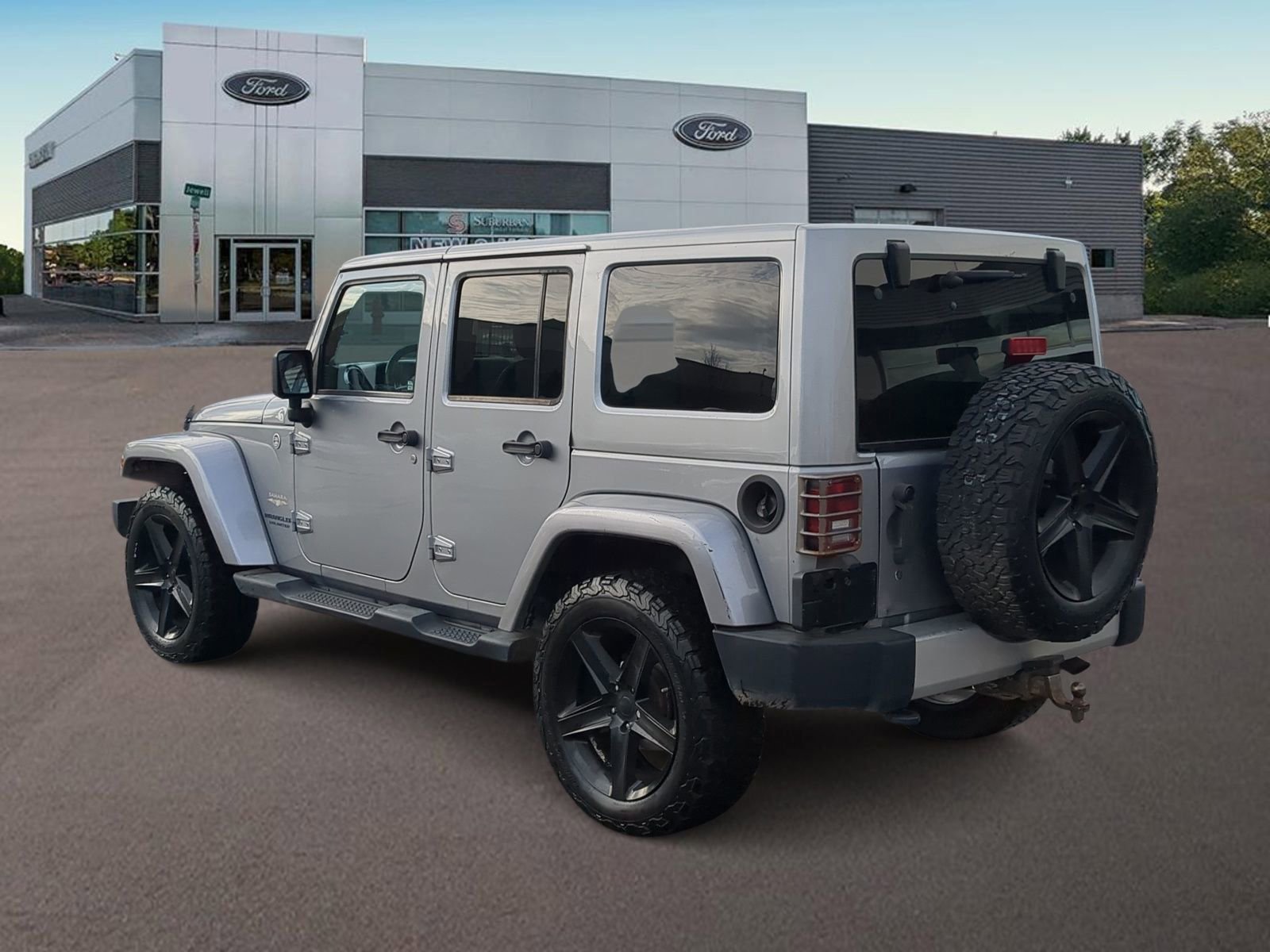 Used 2013 Jeep Wrangler Unlimited Sahara w/ Connectivity Group image 8