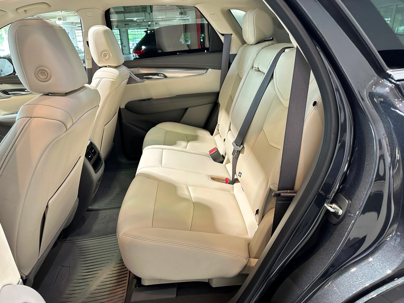 Used 2021 Cadillac XT5 Premium Luxury AWD/4WD image 12