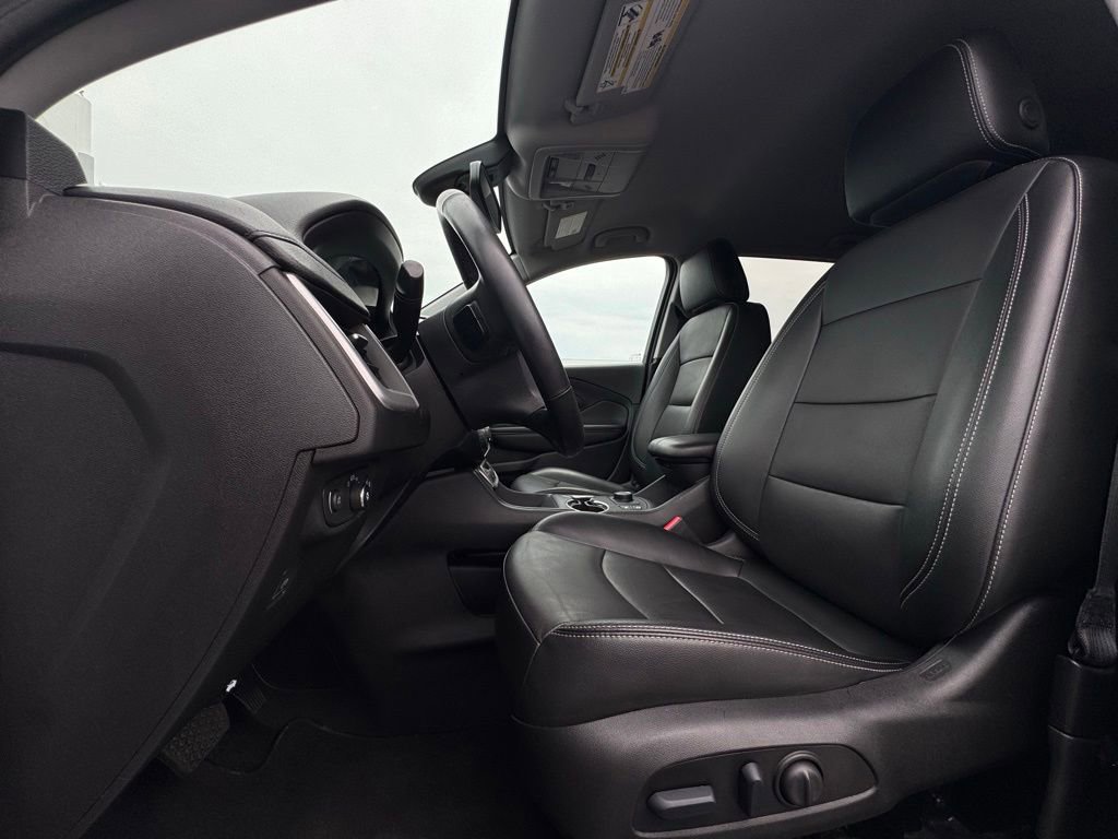 Used 2024 GMC Terrain SLT FWD image 18