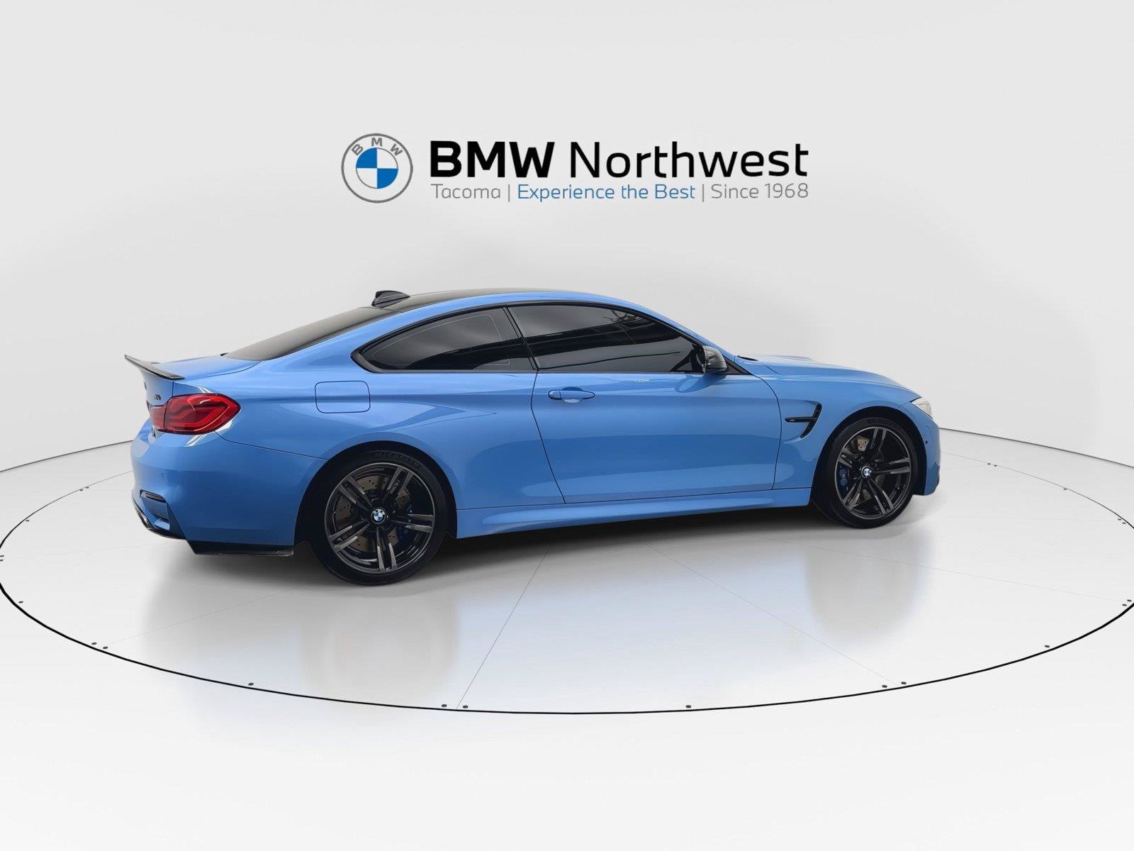 Used 2018 BMW M4 Coupe RWD image 4