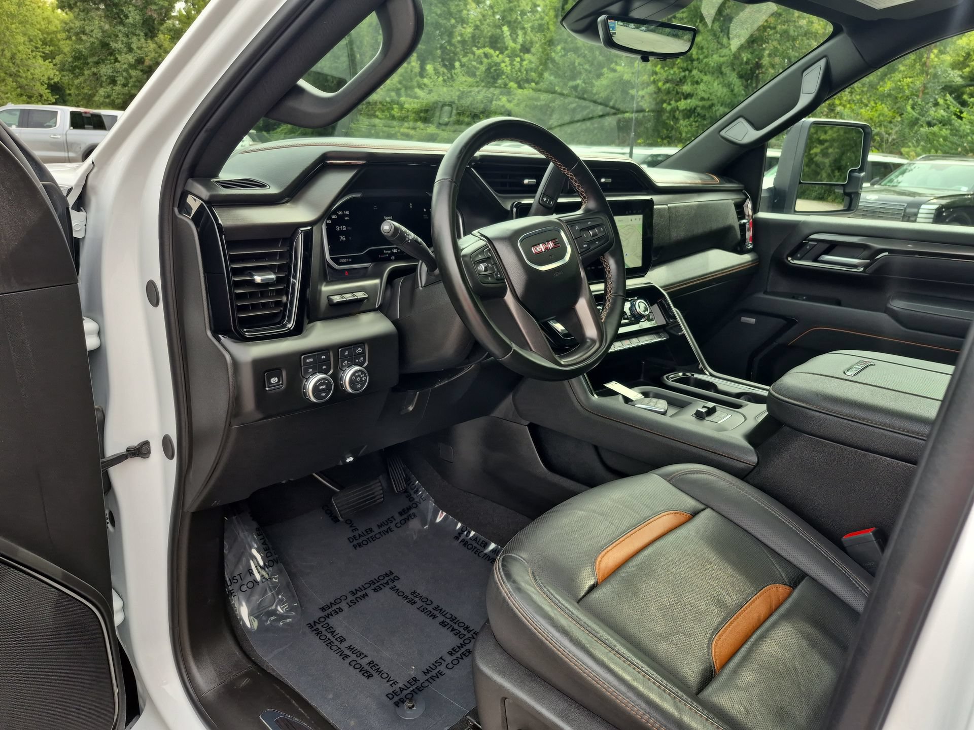 Certified 2025 GMC Sierra 2500 AT4 w/ AT4 Premium Plus Package AWD/4WD image 11