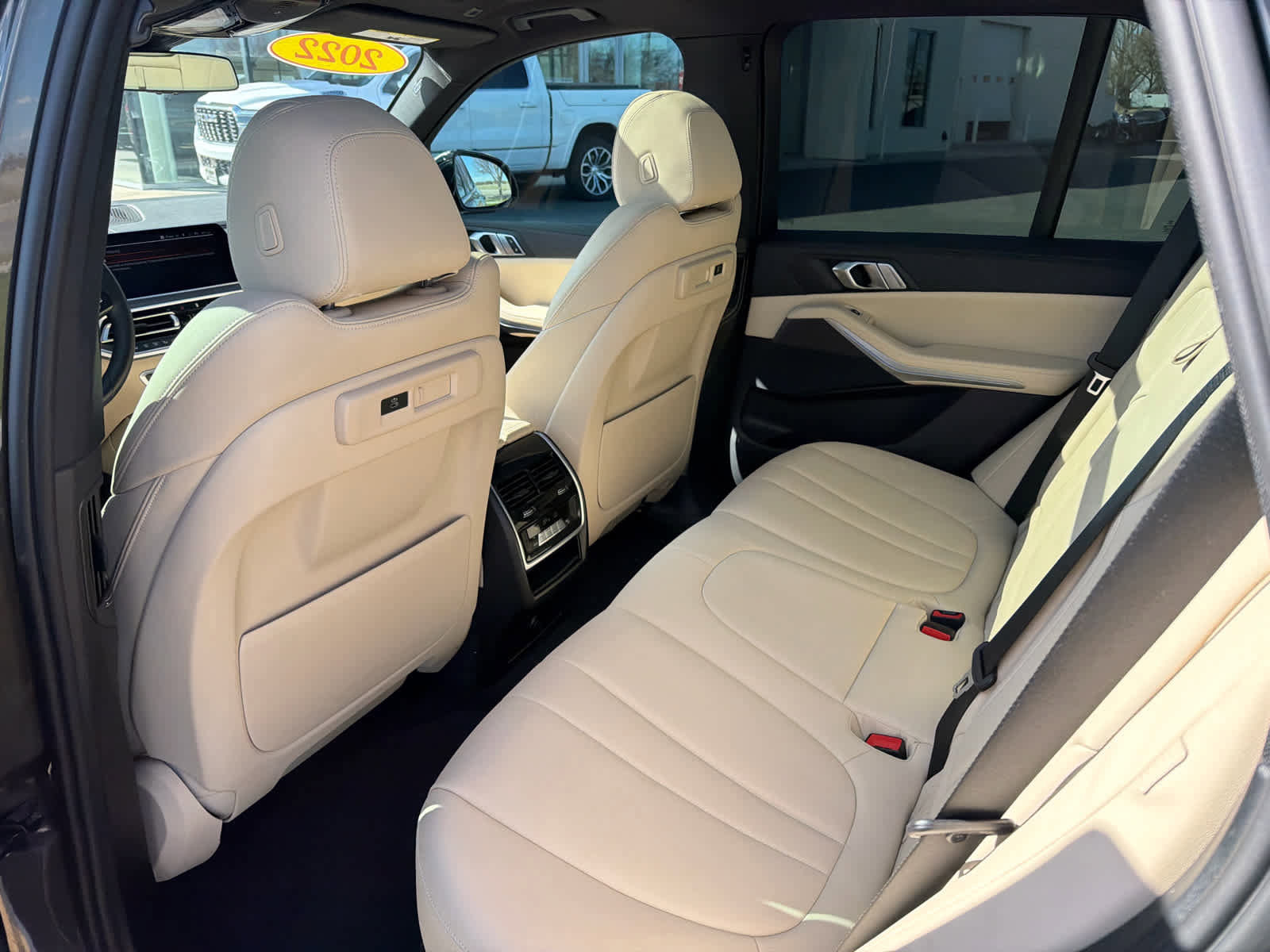 Used 2022 BMW X5 xDrive45e w/ Premium Package image 16