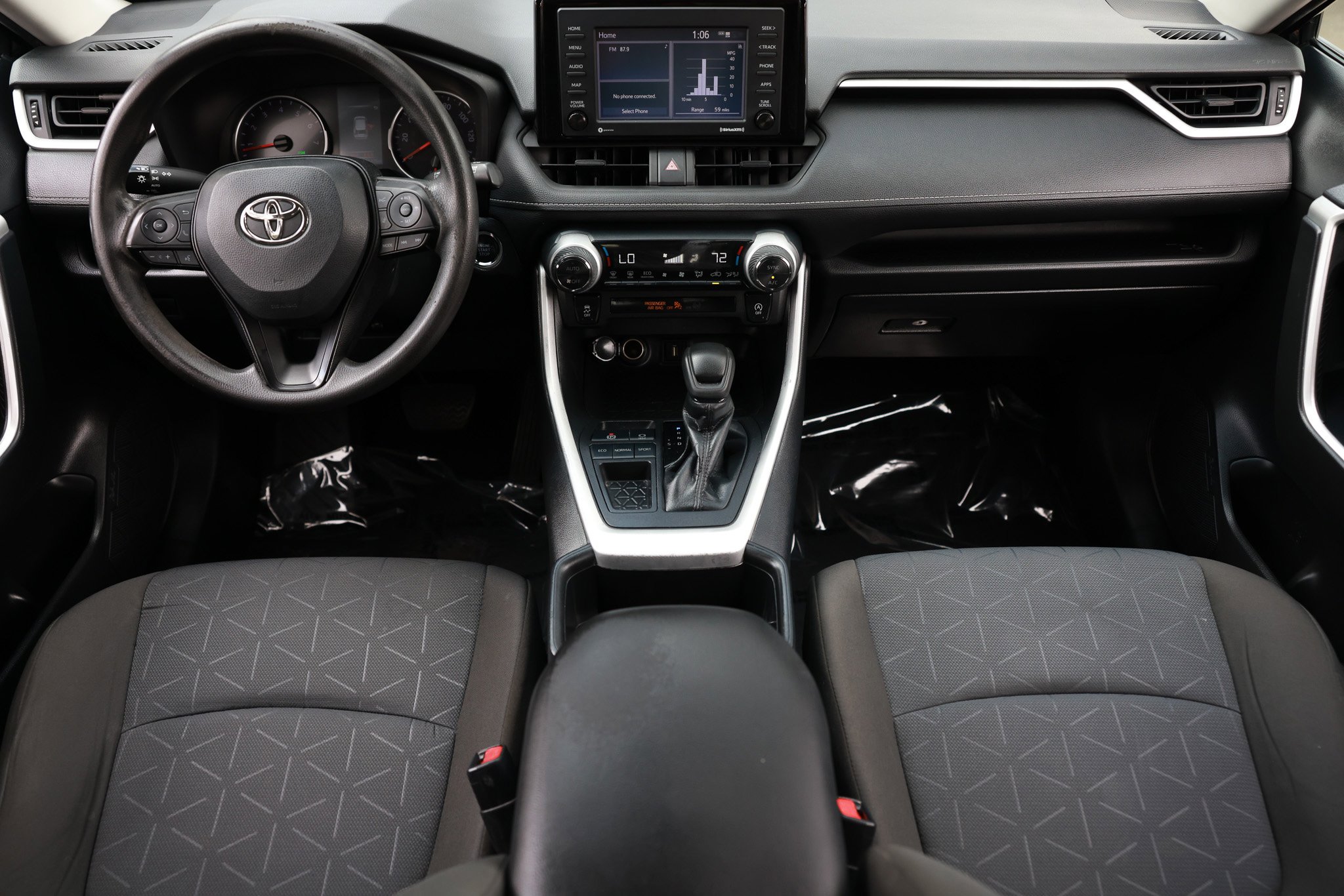 Used 2022 Toyota RAV4 XLE image 25