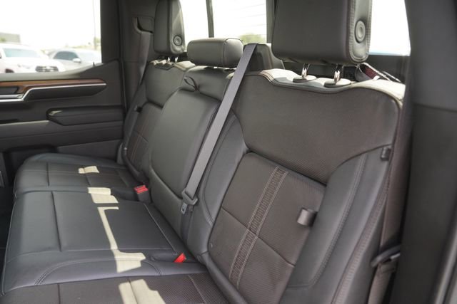 Used 2022 Chevrolet Silverado 1500 High Country w/ High Country Premium Package AWD/4WD image 14