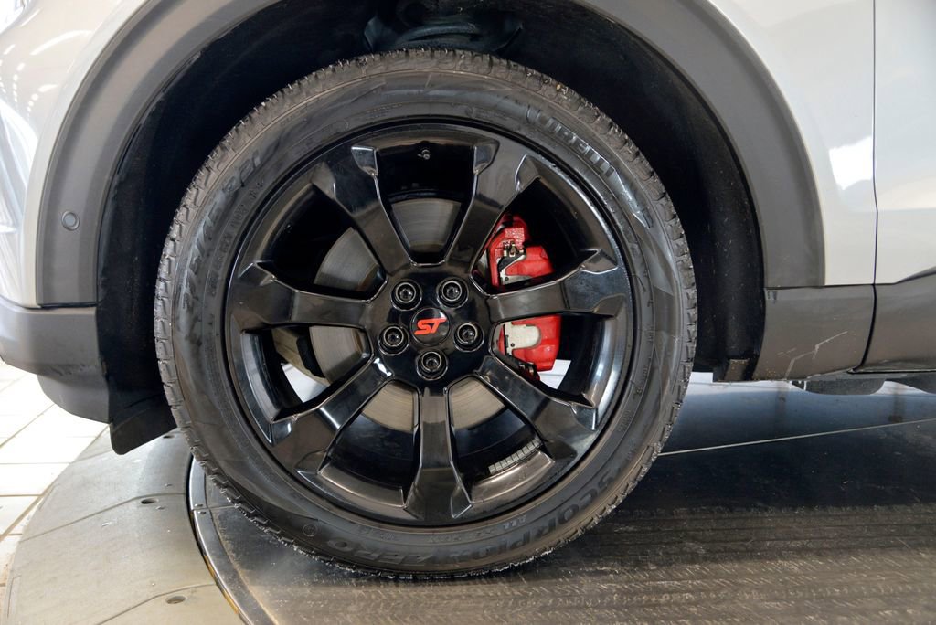 Used 2020 Ford Explorer ST w/ ST Street Pack image 10