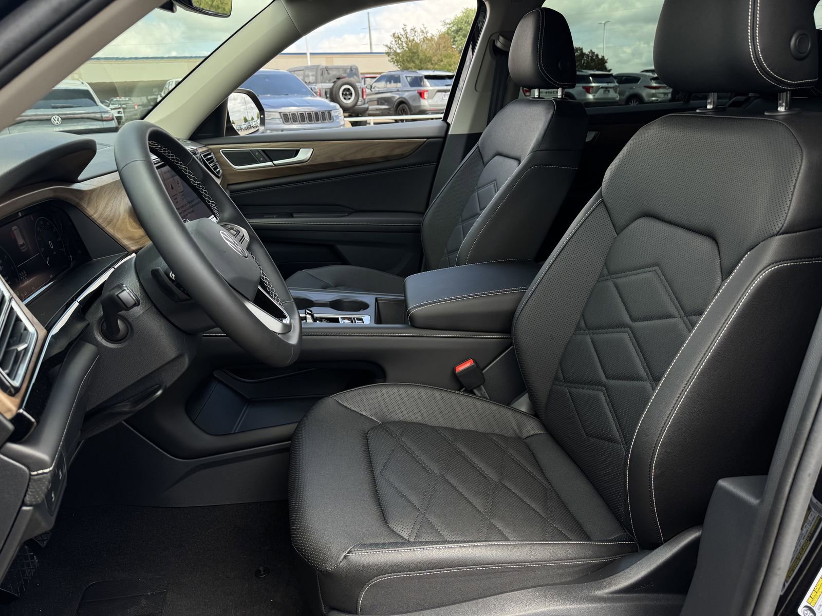 New 2026 Volkswagen Atlas SE FWD image 24