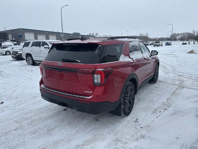 Used 2025 Ford Explorer ST-Line w/ Premium Package image 7