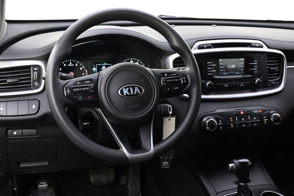 Used 2017 Kia Sorento LX image 12