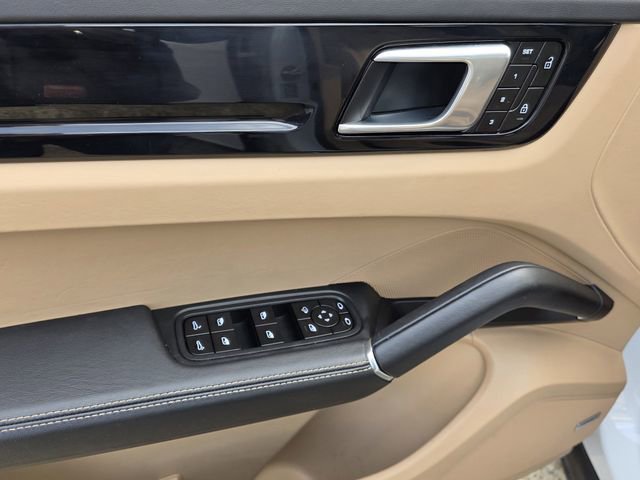 Used 2022 Porsche Cayenne S AWD/4WD image 12