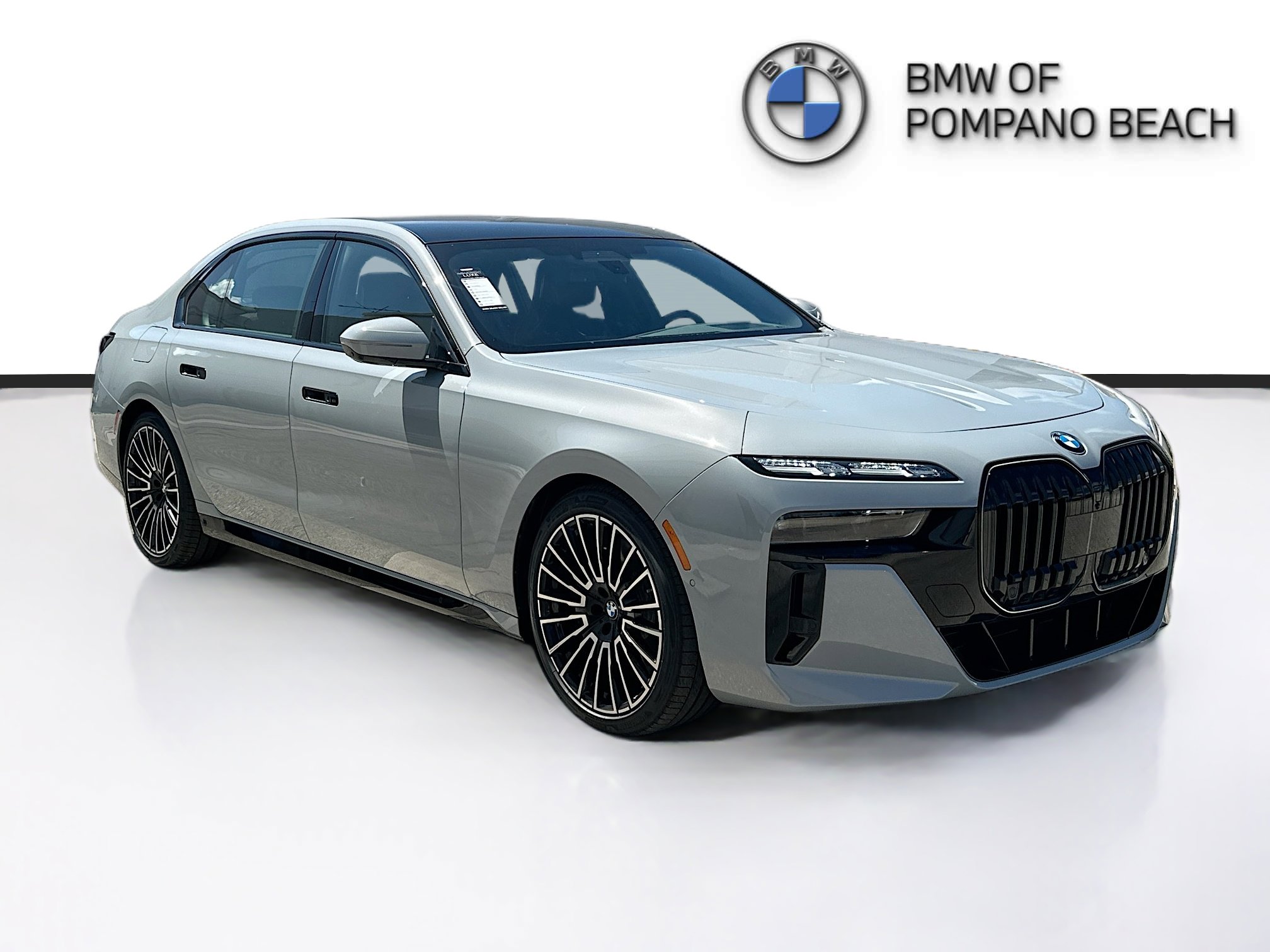 New 2026 BMW 760i xDrive w/ Executive Package