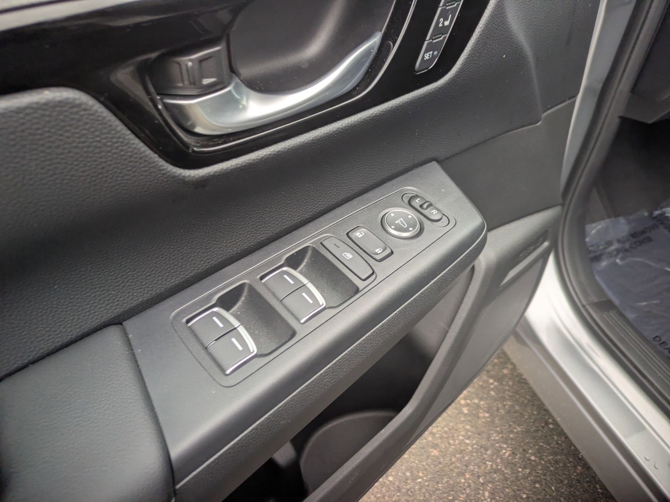 Used 2023 Honda CR-V EX-L image 18