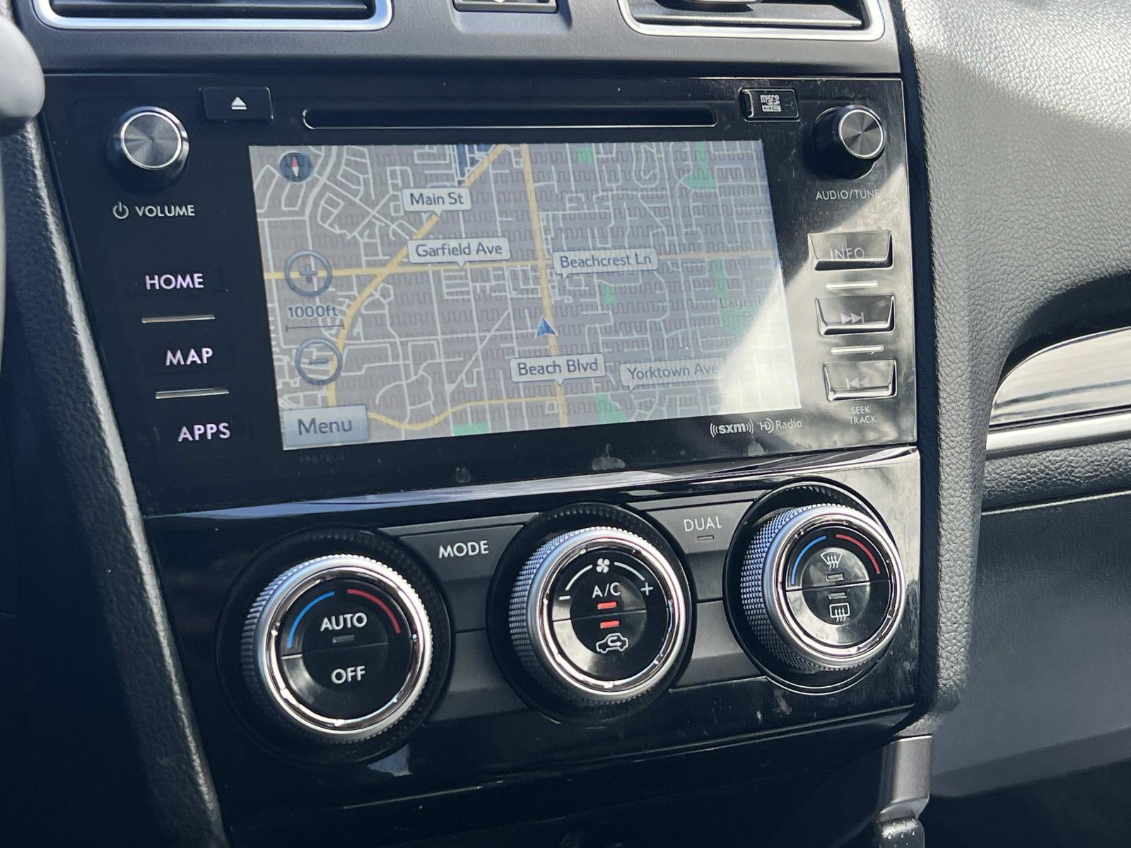 Used 2017 Subaru Forester 2.5i Touring AWD/4WD image 12