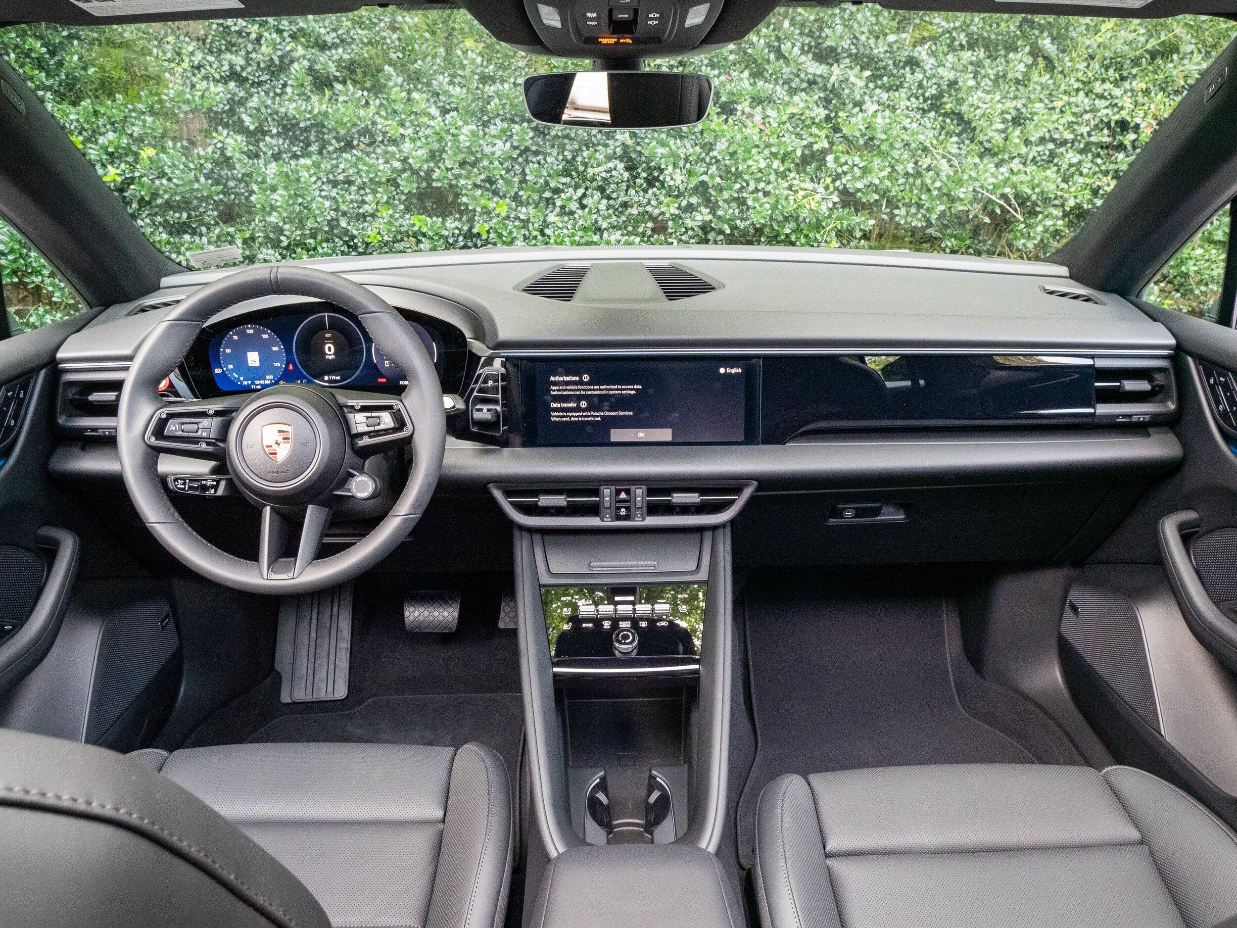 New 2025 Porsche Macan Electric RWD image 24
