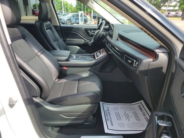 Certified 2024 Lincoln Aviator Reserve w/ Elements Package Plus AWD/4WD image 28