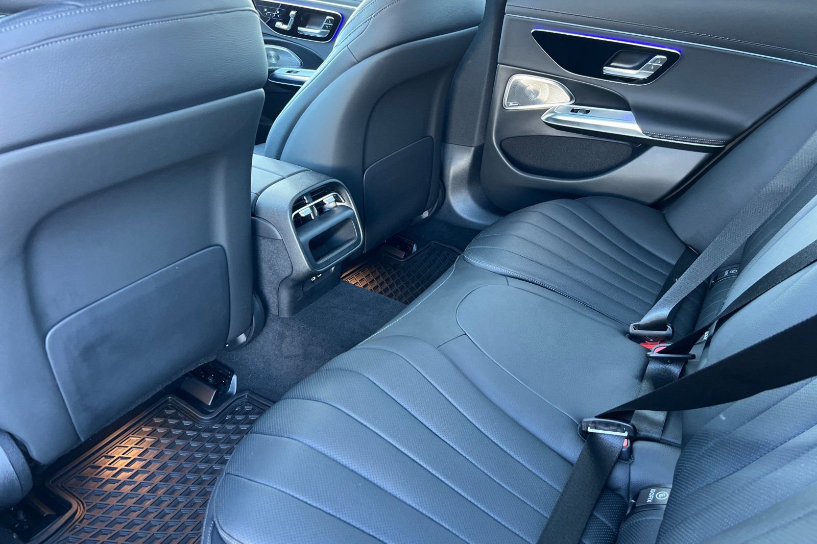 Certified 2025 Mercedes-Benz E 450 4MATIC All-Terrain Wagon image 4