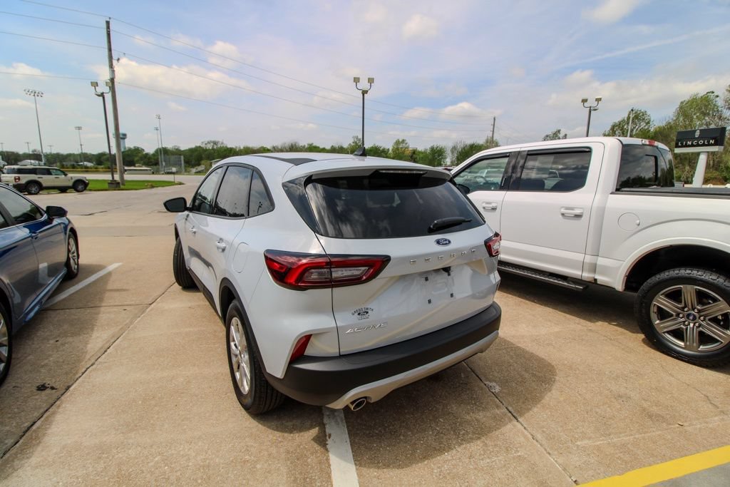 Used 2025 Ford Escape Active FWD image 4