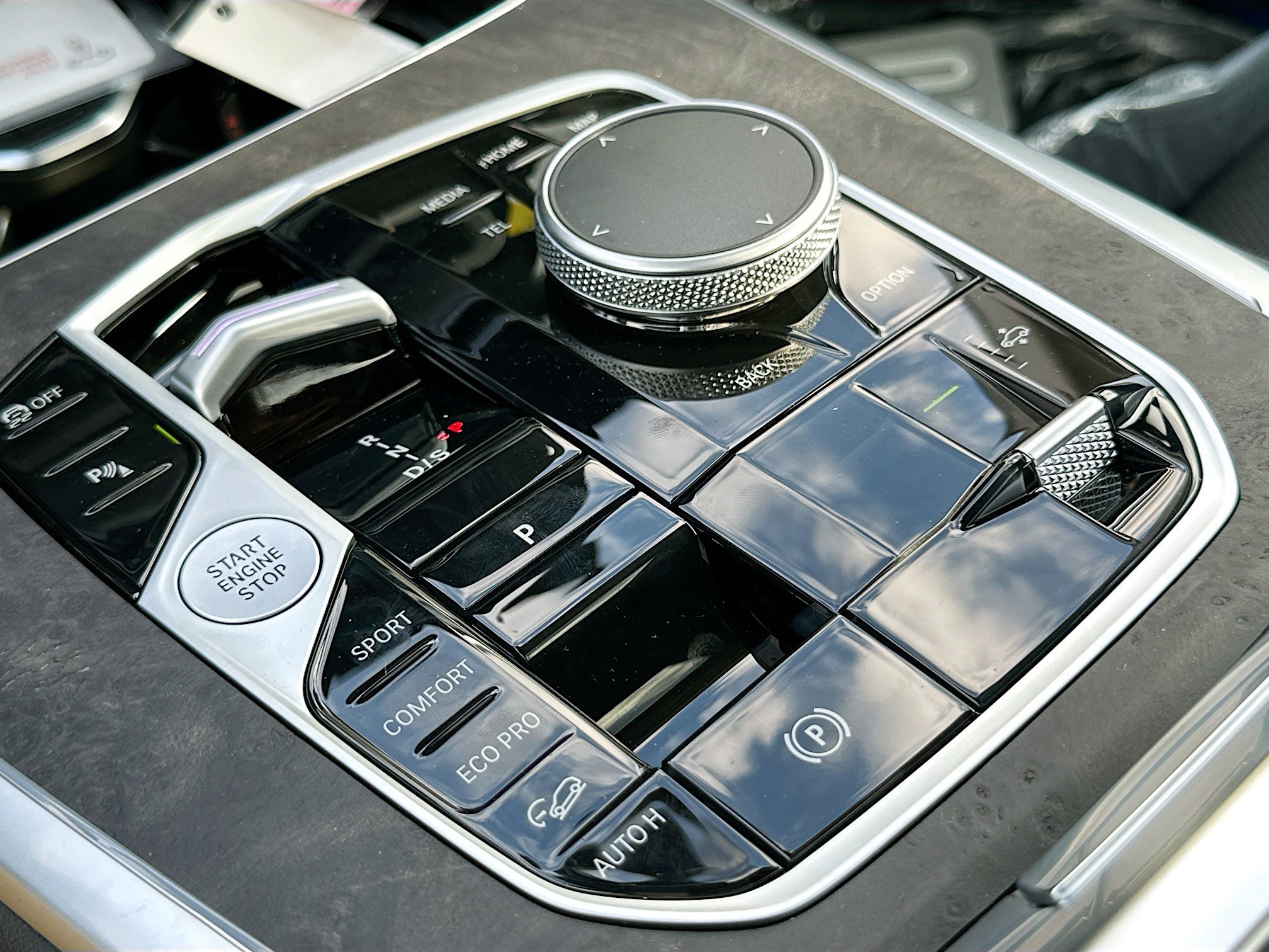 New 2026 BMW X7 xDrive40i w/ Premium Package image 14