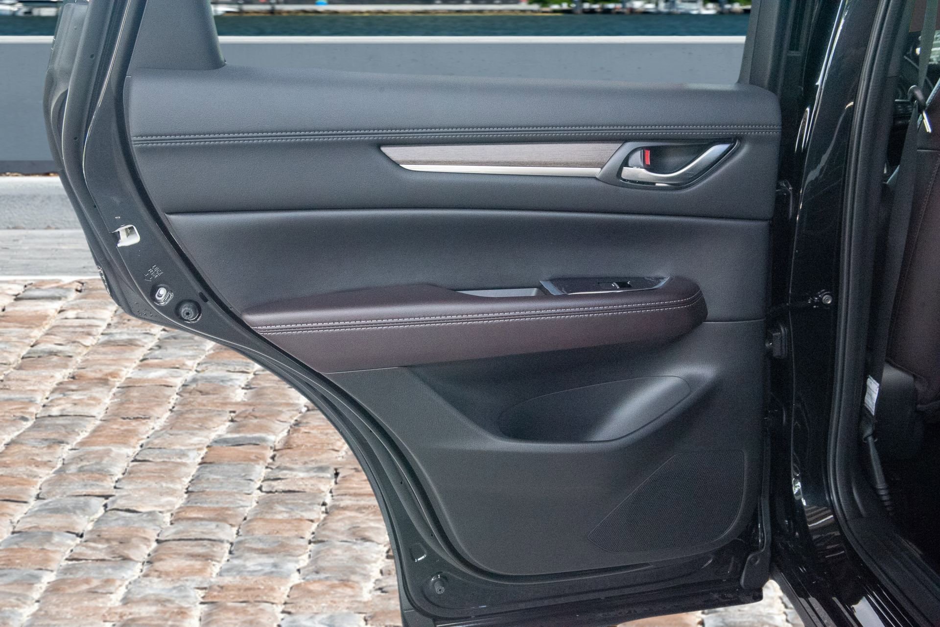 Used 2025 MAZDA CX-5 Signature image 15