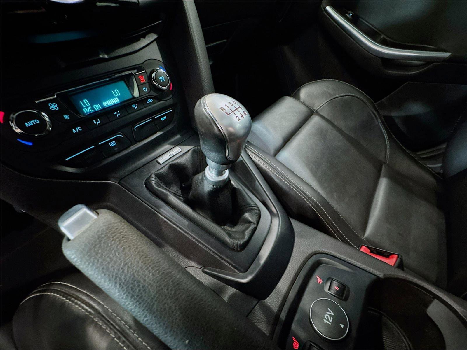 Used 2014 Ford Focus ST w/ Equipment Group 202A FWD image 12