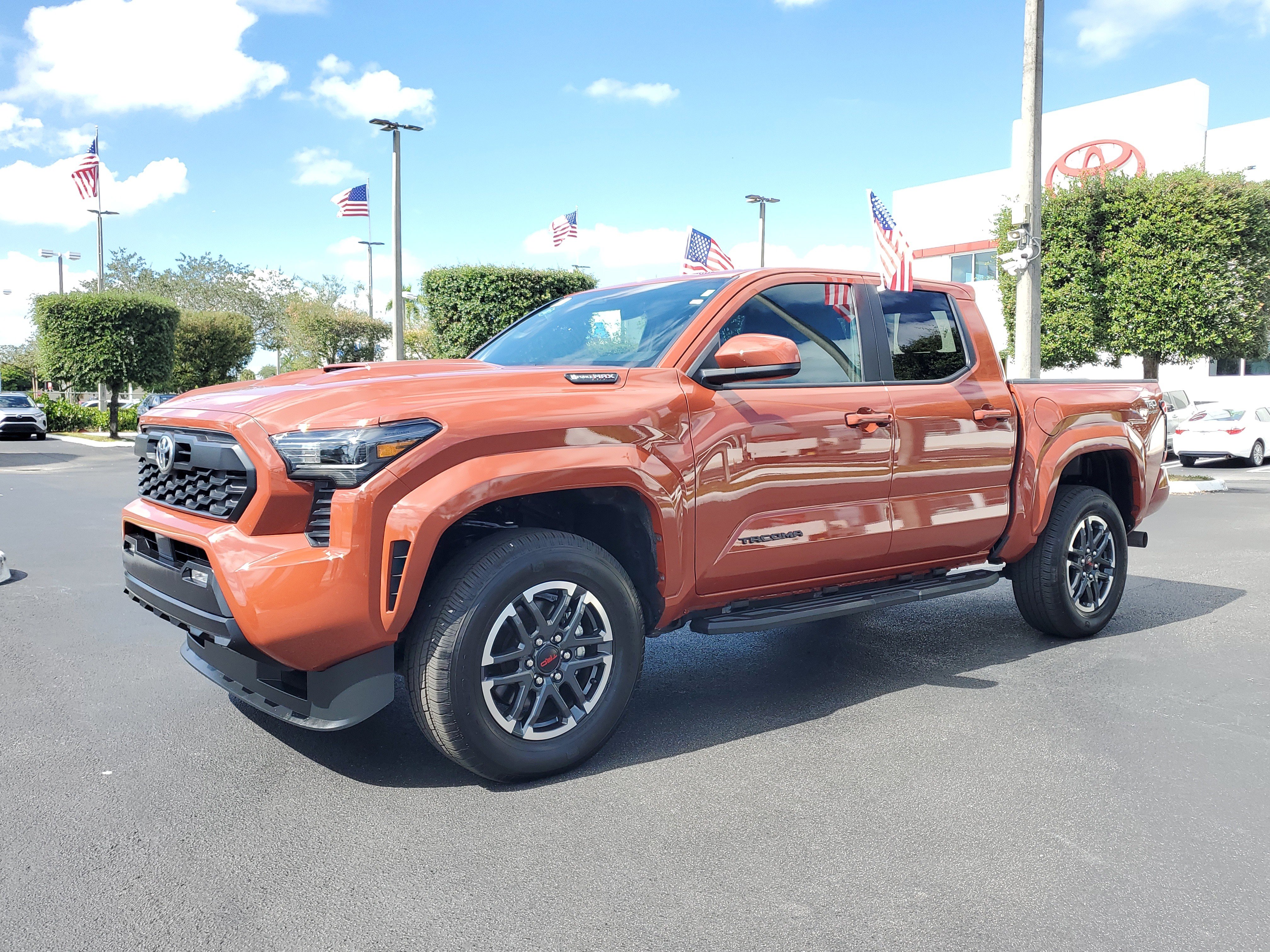 Used 2025 Toyota Tacoma TRD Sport image 6