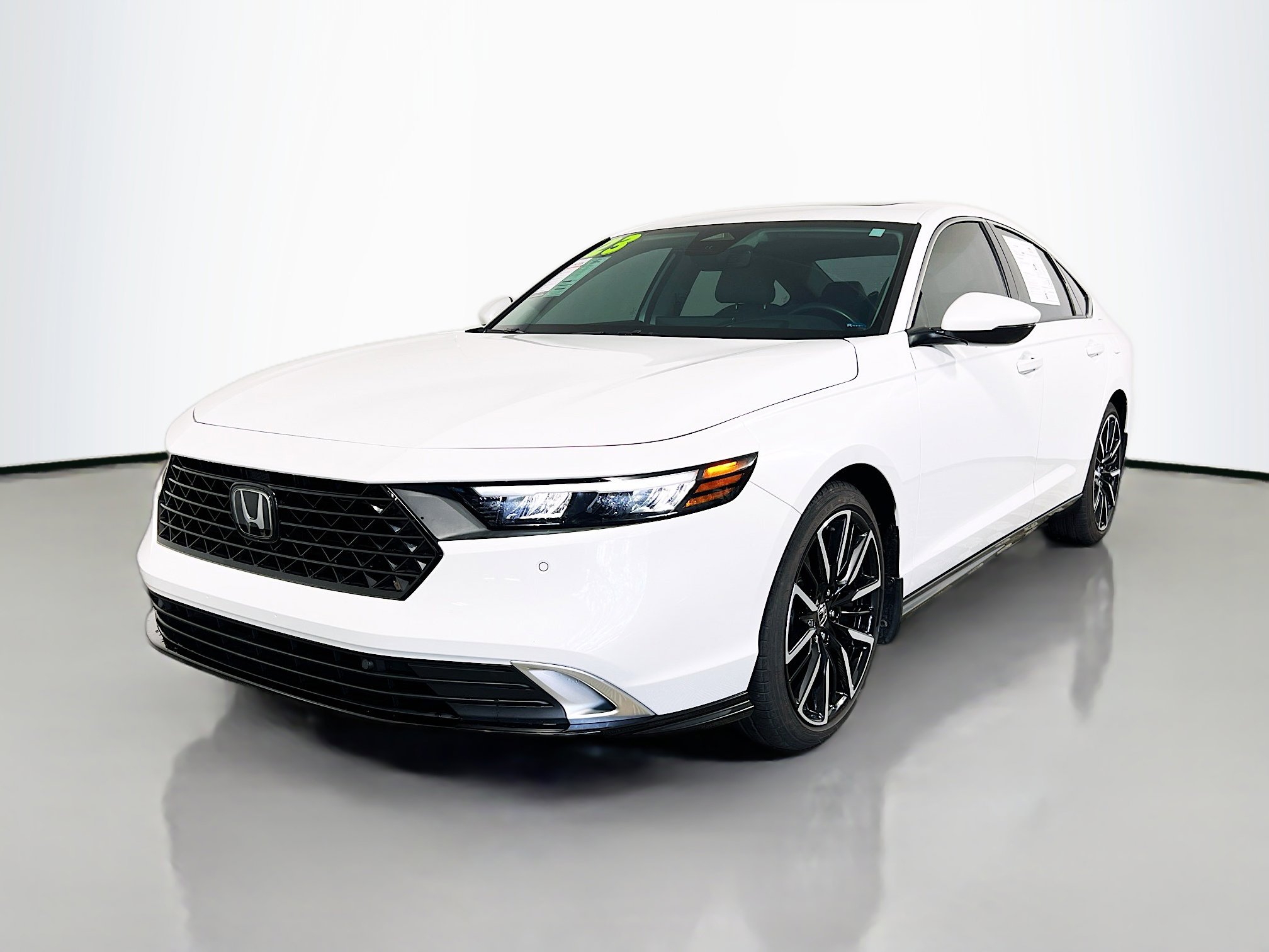 Used 2023 Honda Accord Touring image 10