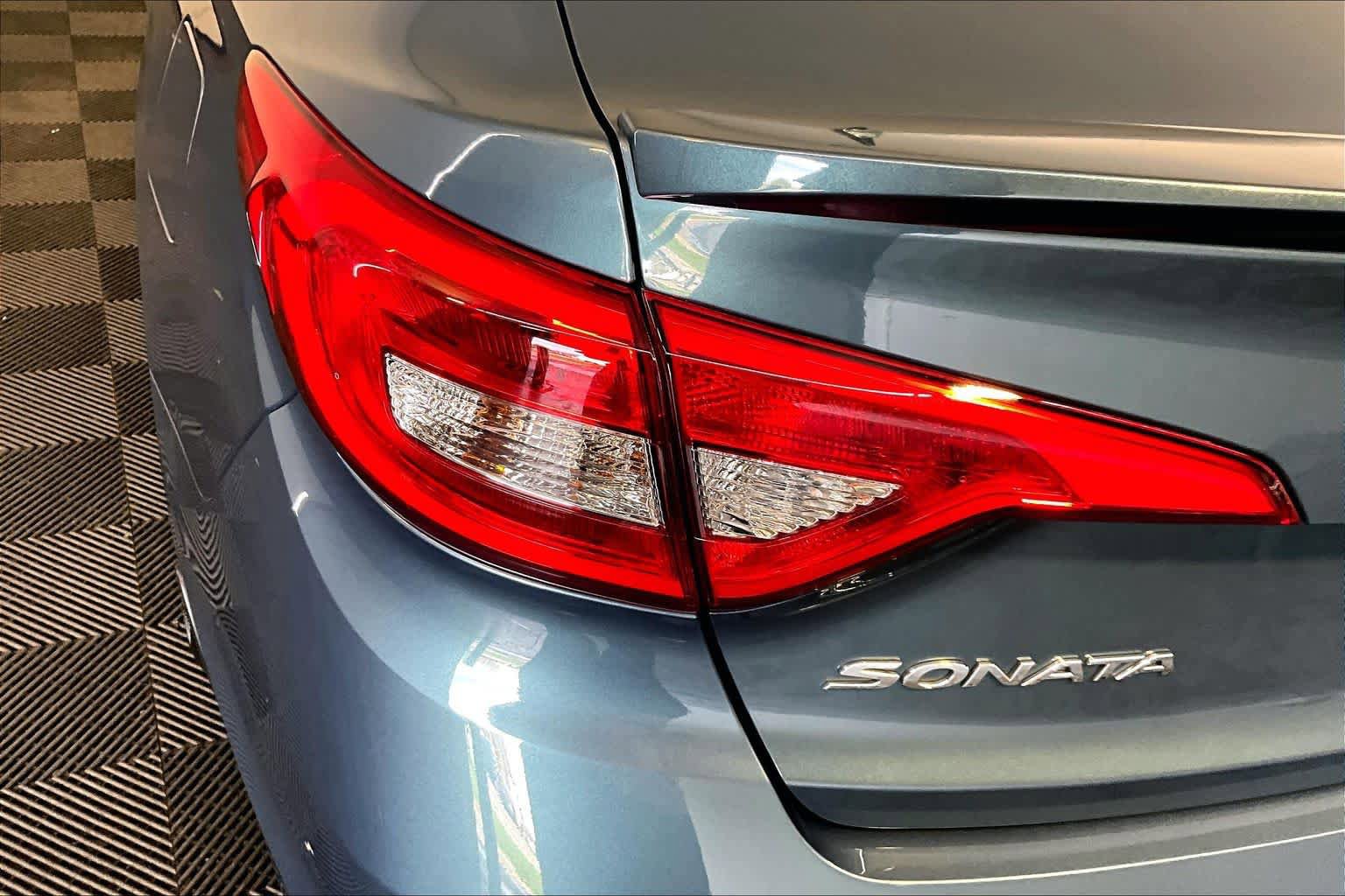 Used 2017 Hyundai Sonata Sport w/ Value Edition Package 02 FWD image 28