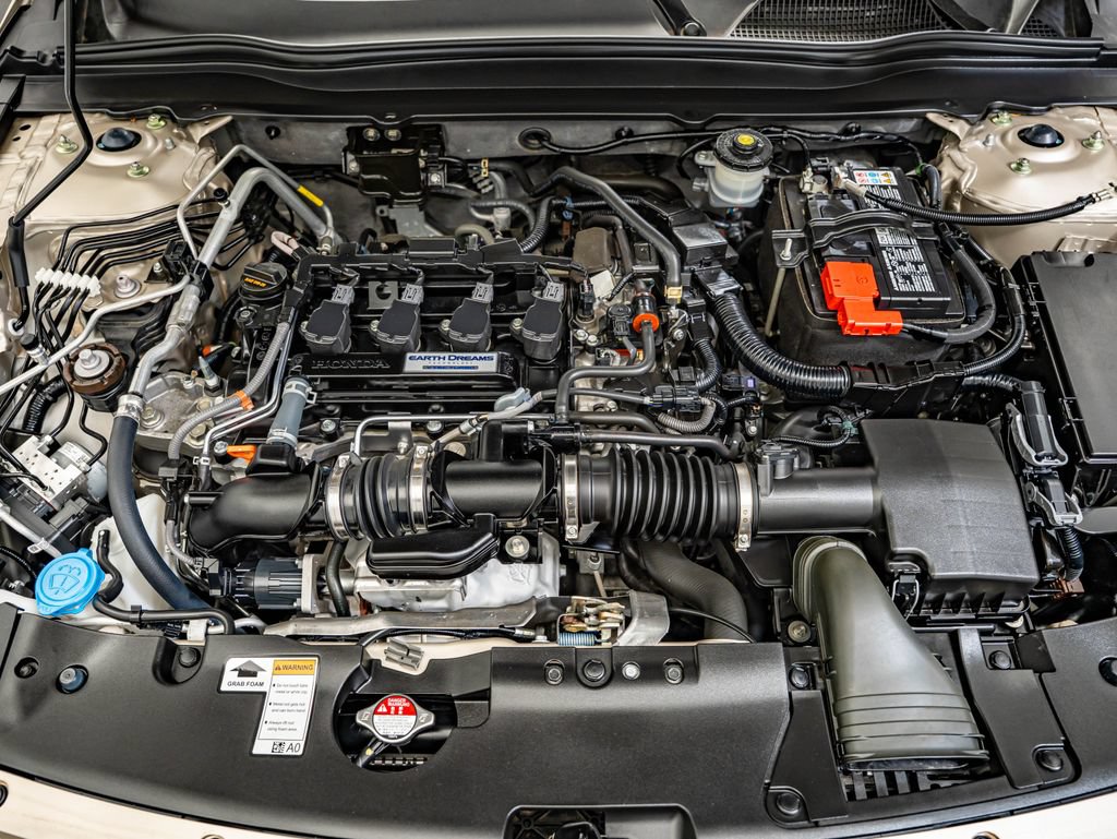 Used 2018 Honda Accord Touring image 38