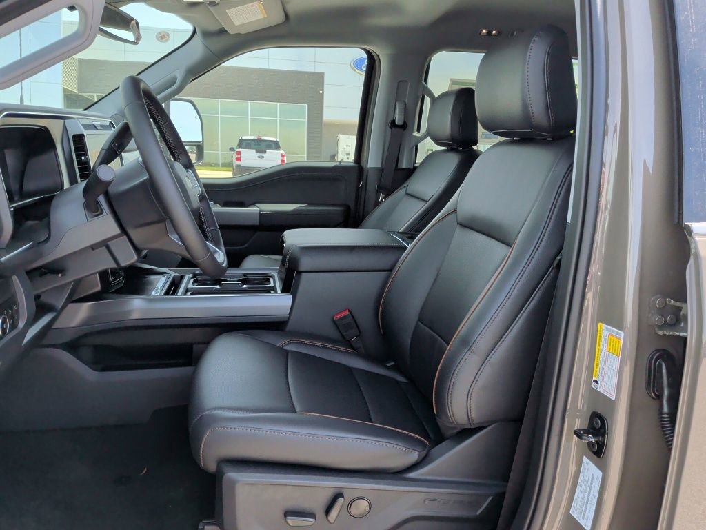 New 2026 Ford F250 Lariat w/ Chrome Package image 13