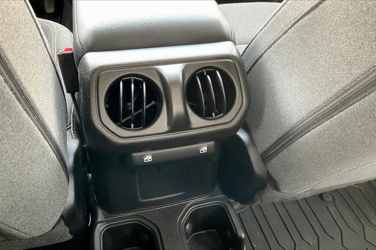 Certified 2025 Jeep Gladiator Sport image 16