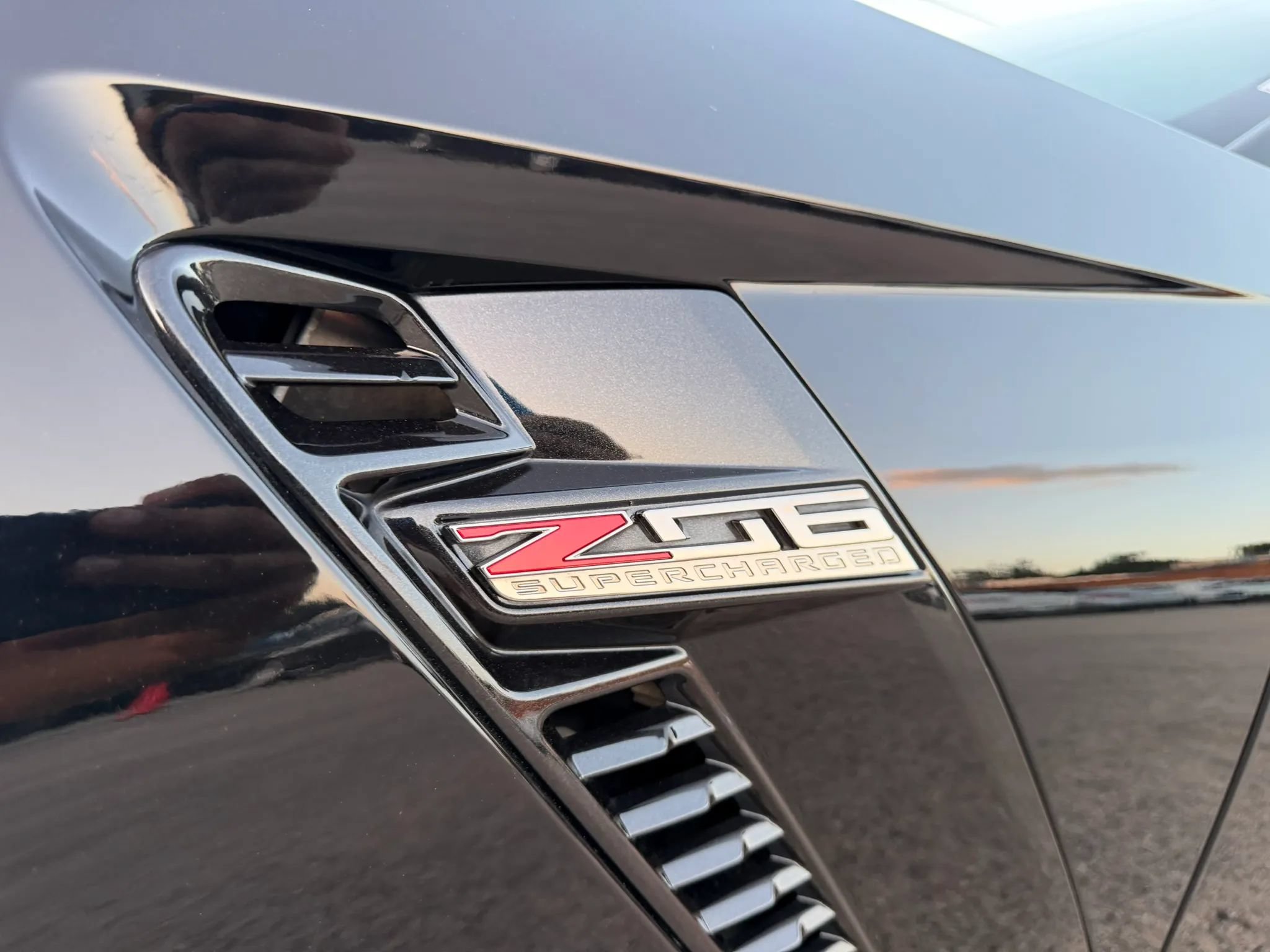 Used 2018 Chevrolet Corvette Z06 RWD image 40